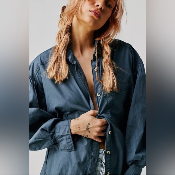 We The Free free people Happy Hour Solid Poplin Top in blue cotton - Picture 2 of 12